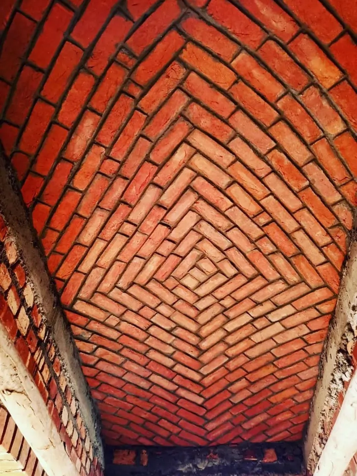 Brick dome ceiling with diamond pattern by Rohtak Domes